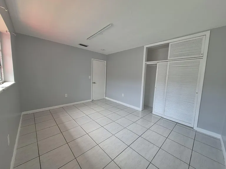 7221 Venetian St #9 — Photo 10