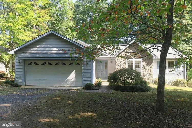 527 Mount Pleasant Dr photo 1