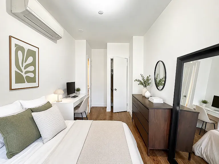 763 Lexington Ave #3A — Photo 4