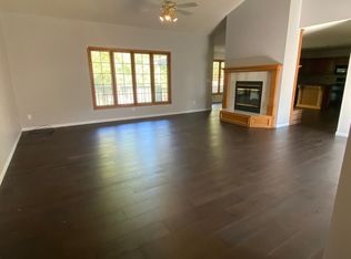 901 S Honeybrook Ln, Derby, KS 67037