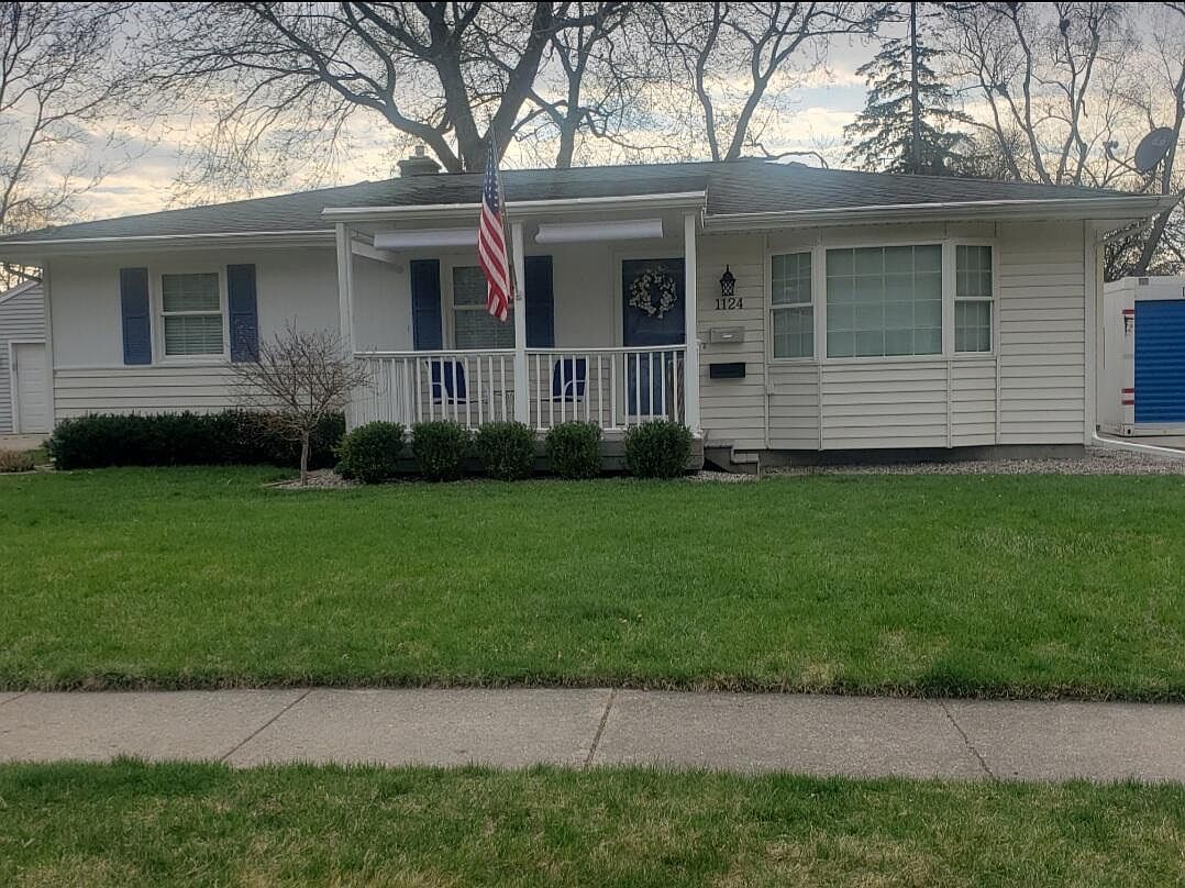 1124 Seymour St, Grand Ledge, MI 48837 Zillow