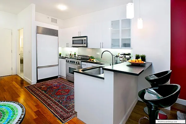 Sold by The In House Group | media 4