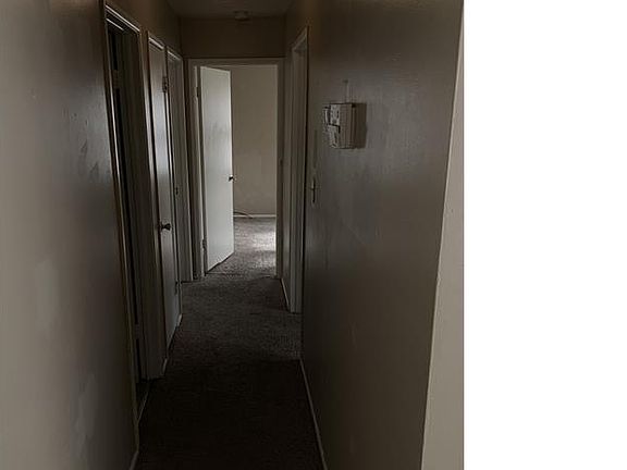 4th image of 4642 E 43rd Ter