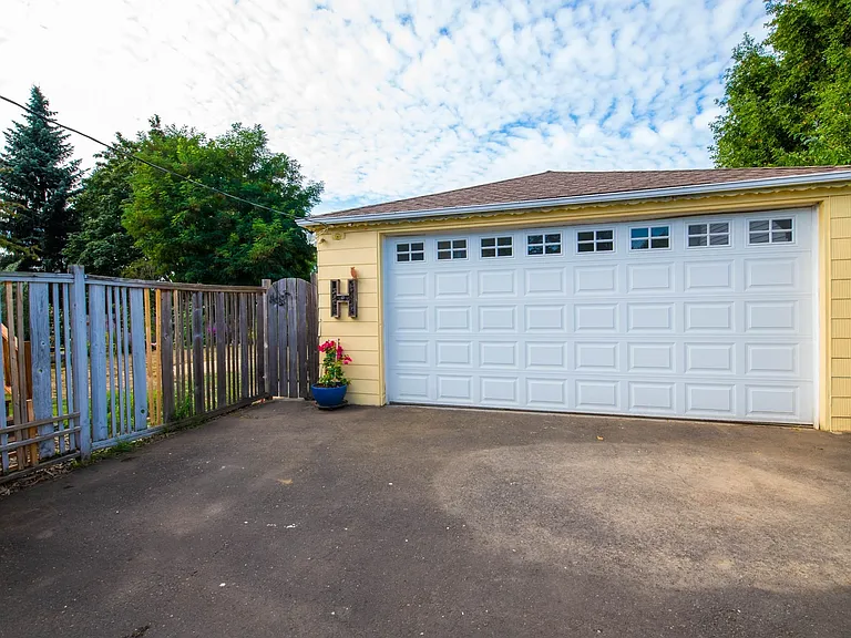 5035 NE Sumner St — Photo 7