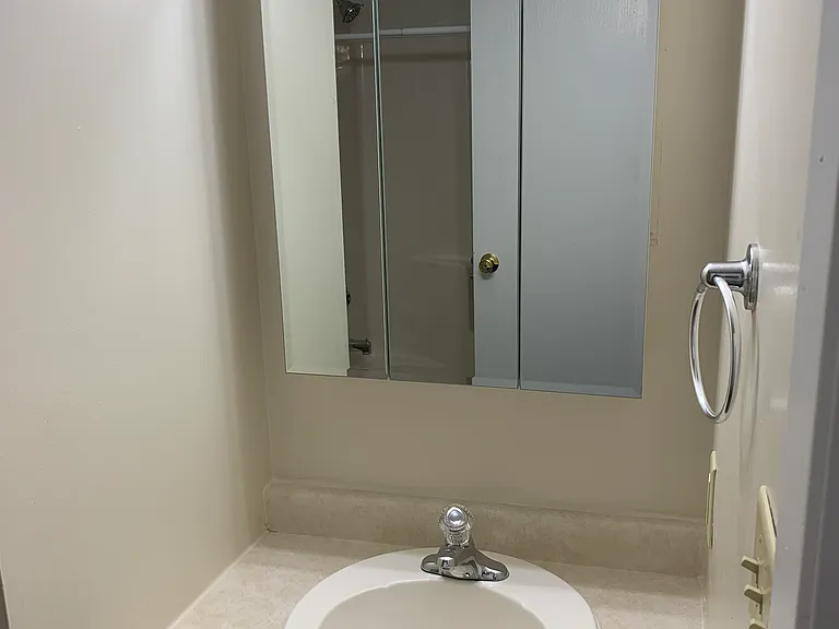 718 Wilson Ct #718 — Photo 7