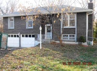 7200 N Hemple Ave, Kansas City, MO 64152