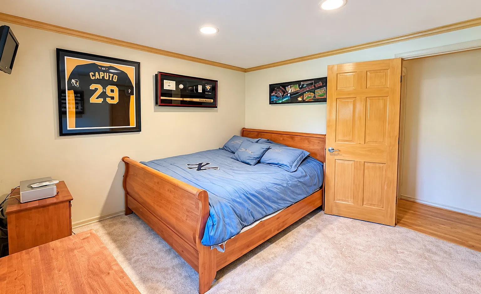 3 bed, 2280 sqft, $5,000 — Photo 2
