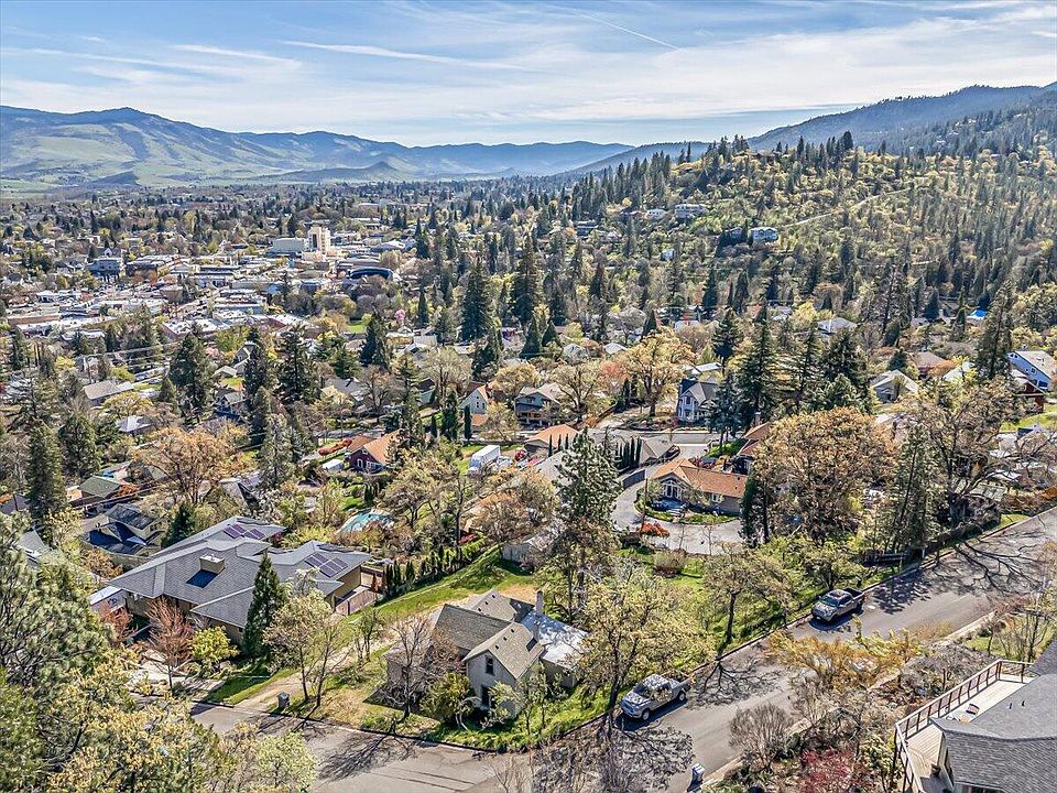 1st image of 166 Nob Hill St