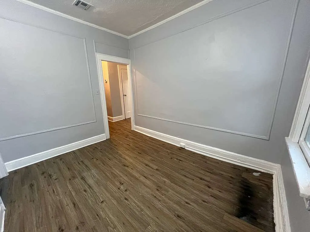 2 bed, 800 sqft, $1,800 — Photo 1