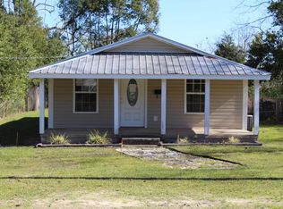 1930 Baldwin Ave, Defuniak Springs, FL 32435