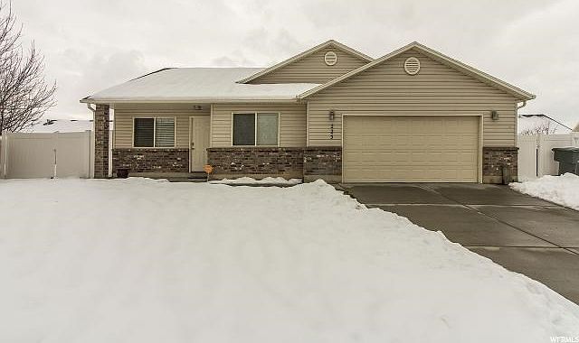 1st image of 225 N Erastus Dr