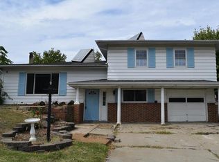 3131 Rock Crest Dr, Saint Louis, MO 63125