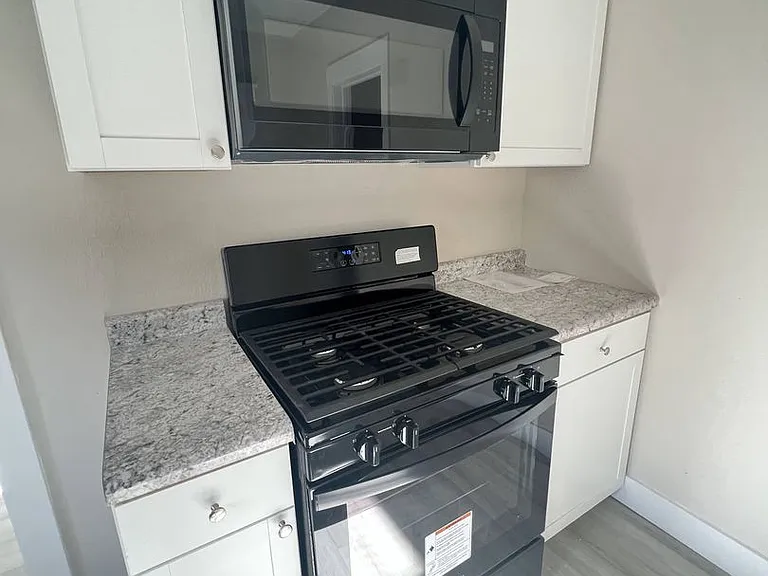 2251 N Rogers Ave — Photo 5