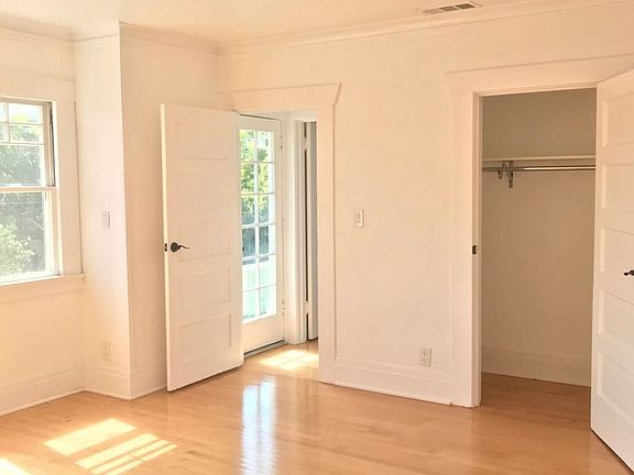 2nd image of 1411 S Oxford Ave #9815929