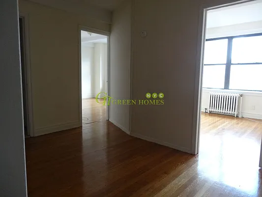 Rented by Green Home NY Realty LLC | media 4