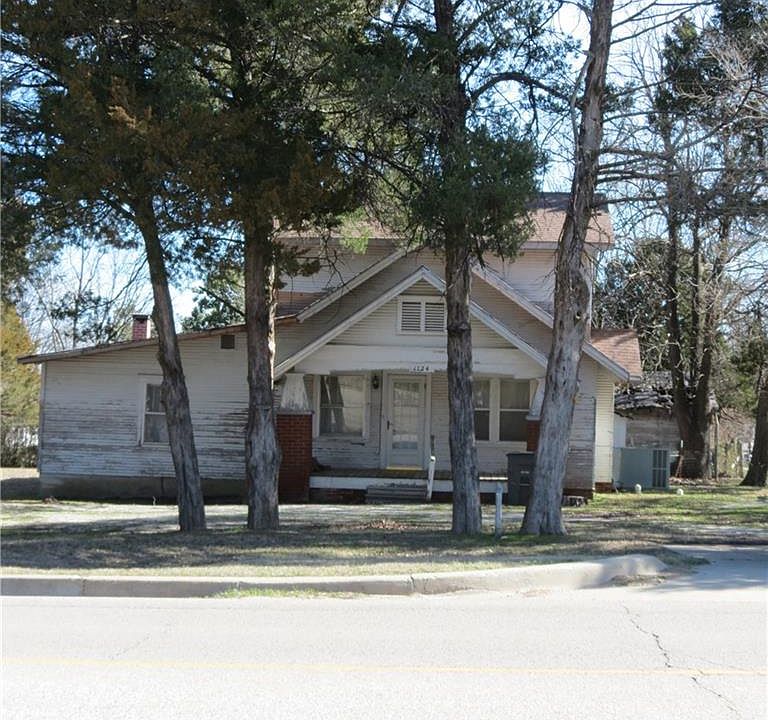 1st image of 1724 Seran Dr