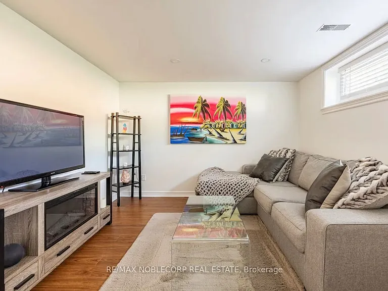 4230 Bloor St W #BASEMENT — Photo 2