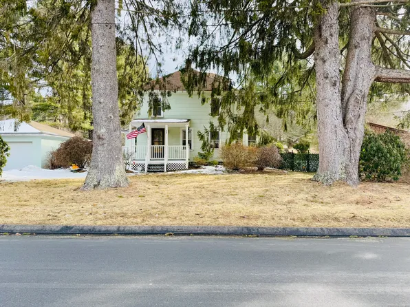 34 Country Club Road, Killingly, CT 06241