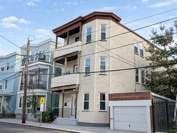 37 Maverick St, Chelsea, MA 02150