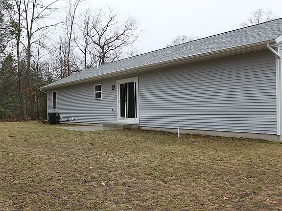 3rd image of 2190 Riegler Rd