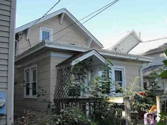 2nd image of 2570 Jackson St