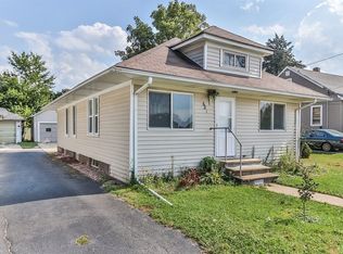 681 Wright Ave, Elgin, IL 60120