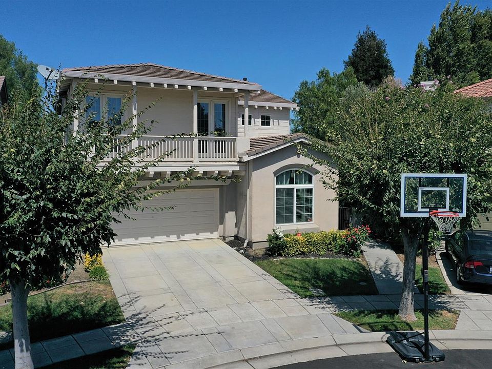2nd image of 171 Winter Ln