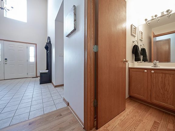 3rd image of 926 Wilkinson Ln