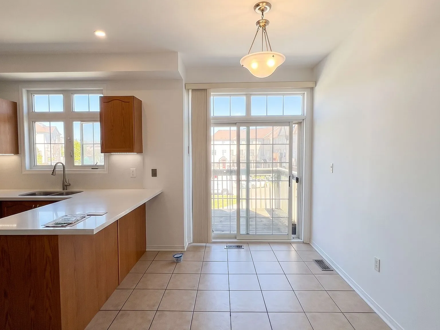 3 bed, $3,200 — Photo 4