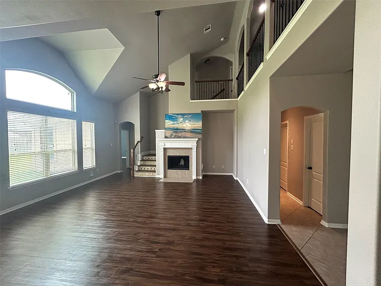 7936 Lake Commons Dr — Photo 9