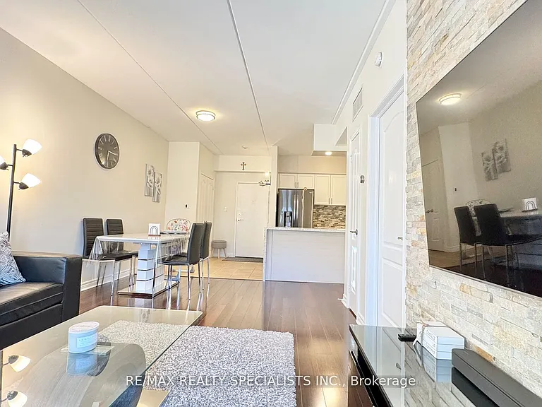 4016 Kilmer Dr #112 — Photo 17