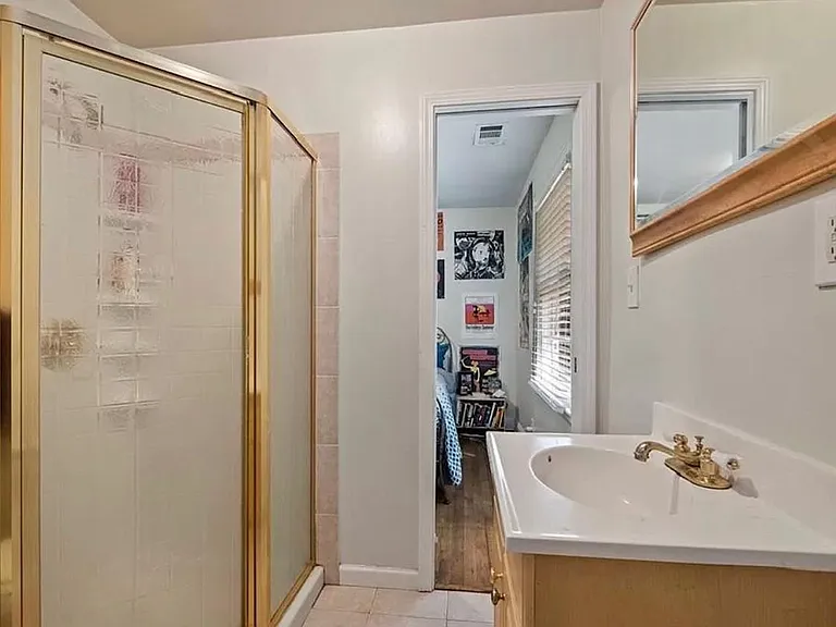 870 Willivee Dr — Photo 3