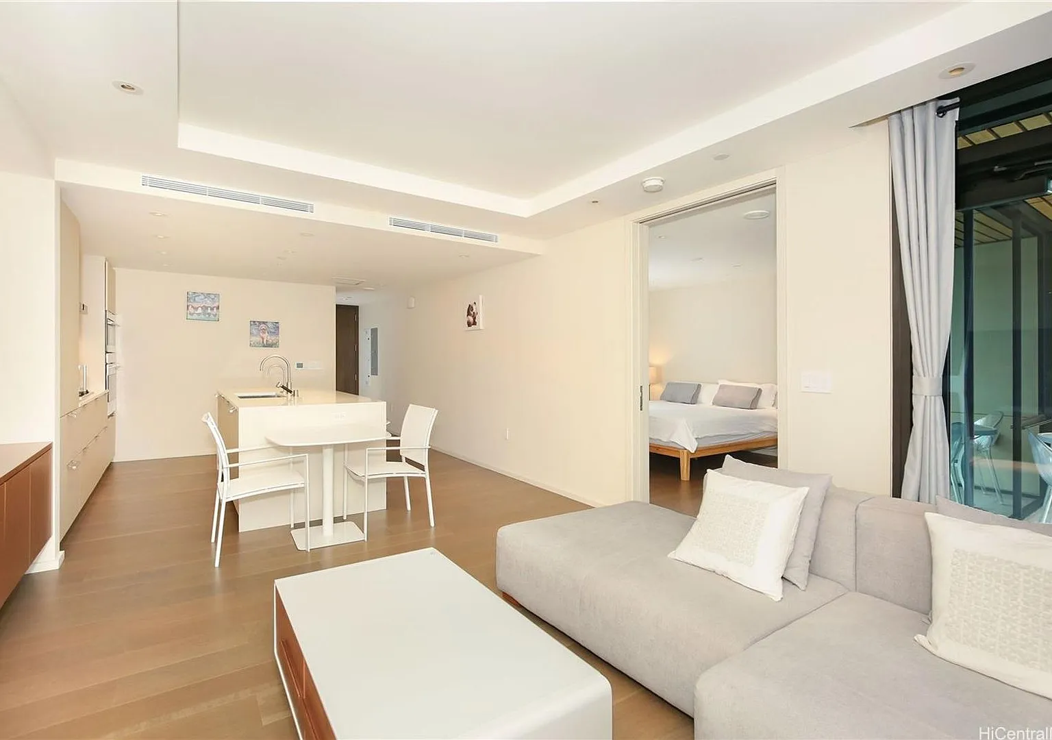Park Lane 1804 - Furnished 1BR — Photo 2
