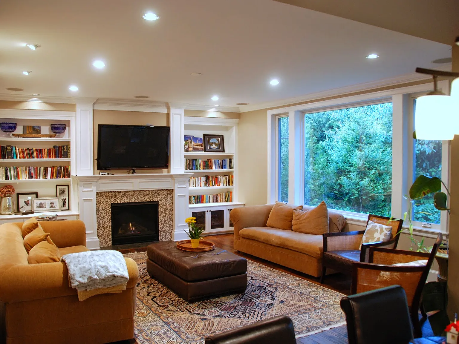 4 bed, 3.5 bath, 3200 sqft, $7,400 — Photo 3
