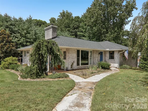 851 Sand Hill Rd, Asheville, NC 28806