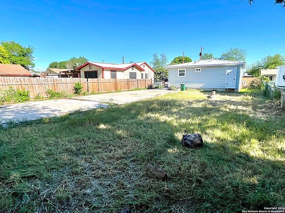 5th image of 130 Hearne Ave