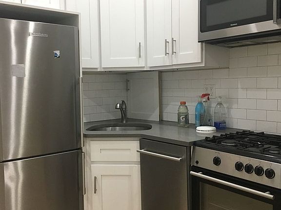 2nd image of 160 Stanton St #1BCT