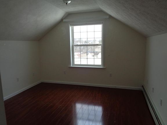 2nd image of 122 Mulligan Dr