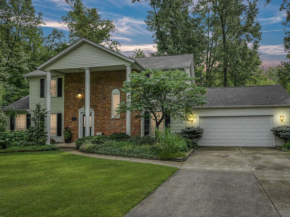 1st image of 13896 Woodsedge Ct
