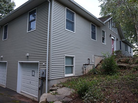 2nd image of 124 Trails End