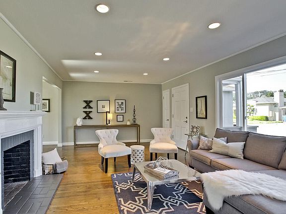 5th image of 1407 Sweetwood Dr