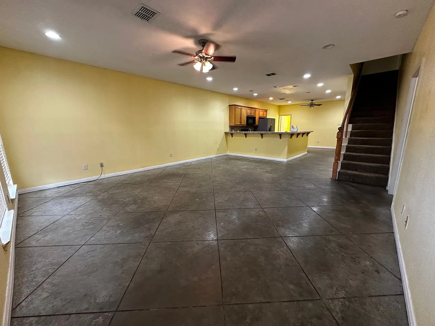 900 Oakwood - 5bed/5.5bath House! — Photo 3