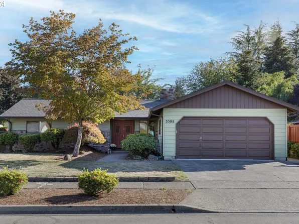 3508 E Aquarius Blvd, Newberg, OR 97132