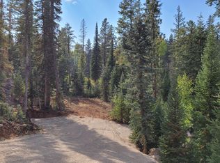 3145 N Pinecrest Dr, Alton, UT 84710