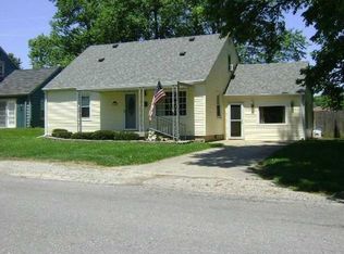 920 W 11th St, Rushville, IN
