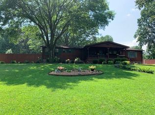 235 Trading Post Rd, Paris, TN 38242