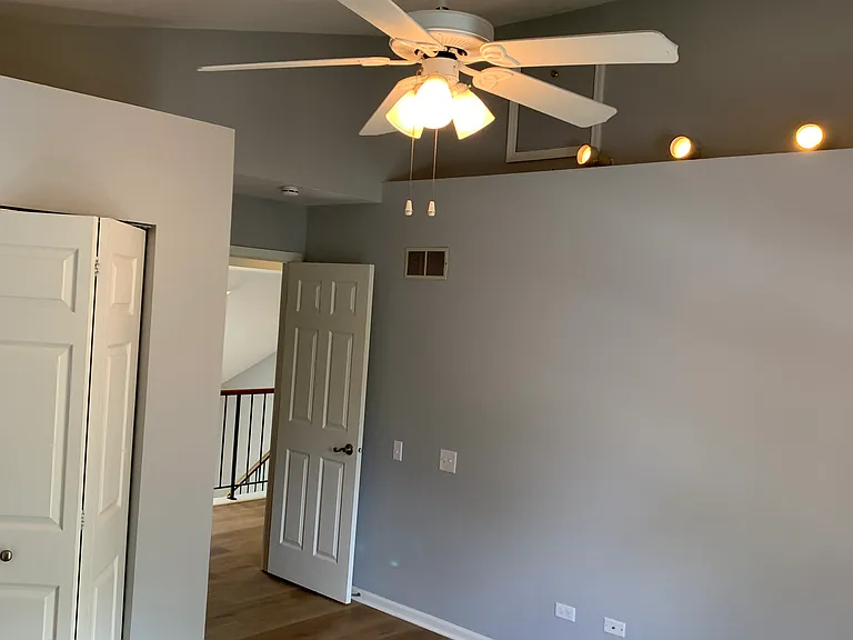 43 N Oltendorf Rd — Photo 2