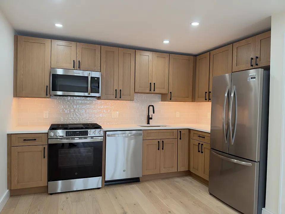 96 Miller Ave #9