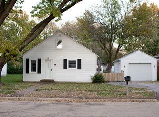 525 4th St, Jesup, IA 50648