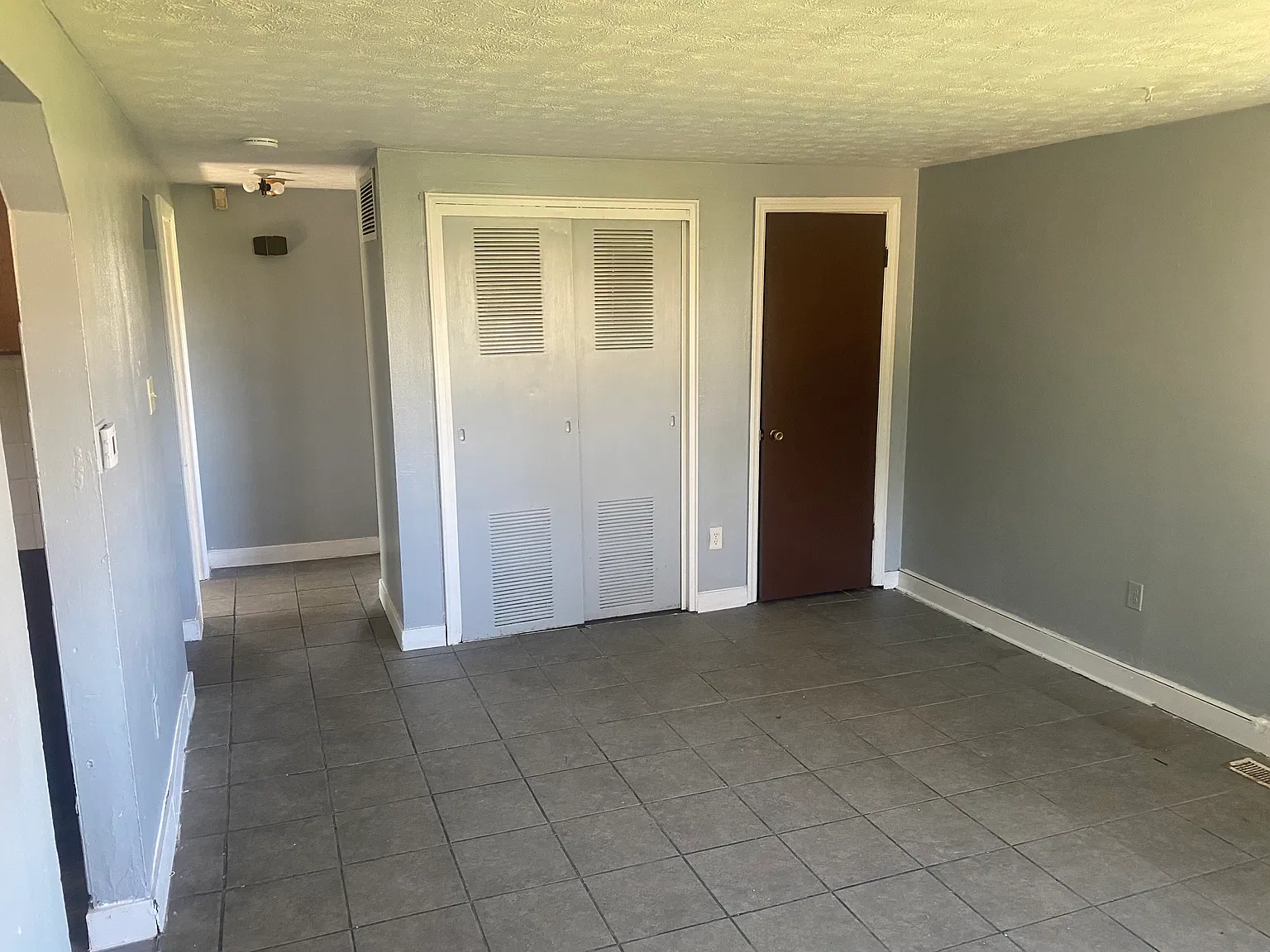 2 bed, 720 sqft, $950 — Photo 3